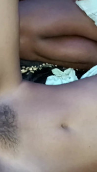 Nachbarsjunge fickt geeta Bhabhis indischen dreier mit muschi