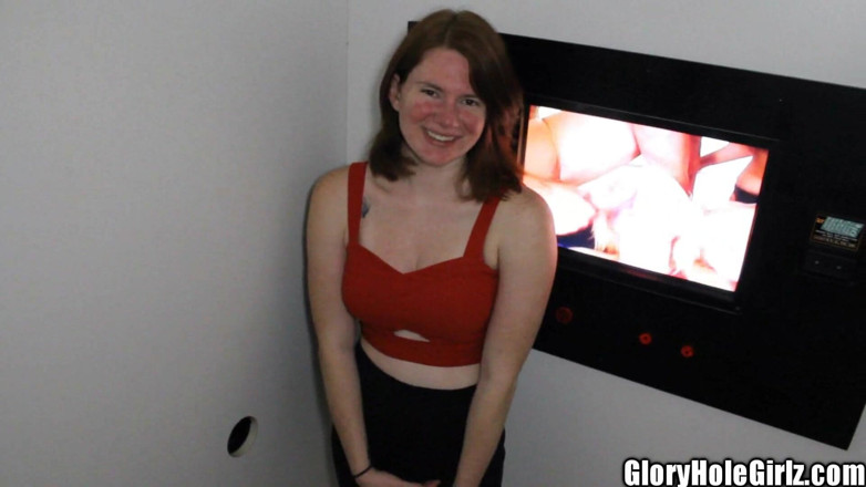 Glory Hole Girlz: Tiener Acne kijkgat rood gezicht kut creampies n slikken sperma...
