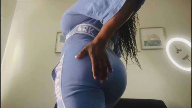 Maeling: Des bandits au cul se font surprendre par des fesses...