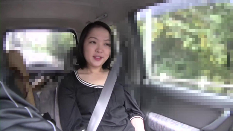 Asian Mature Climax: สาวเอเชียผมน้ำตาลหน้าค cute ถูกสัมภาษณ์ในรถ