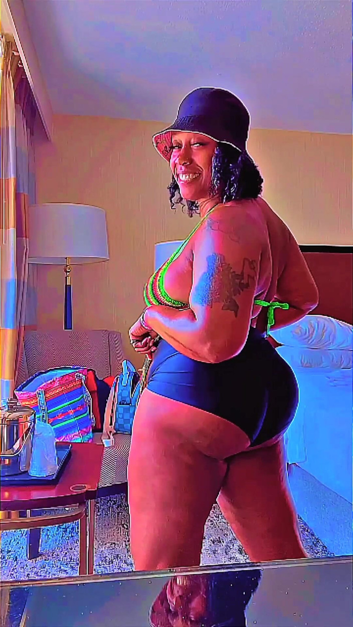 Lady Rae: So Thick