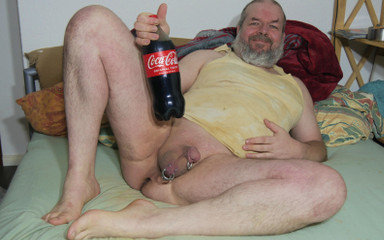 Qualzucht: Bottiglie ghiacciate dal frigorifero nel mio culo!