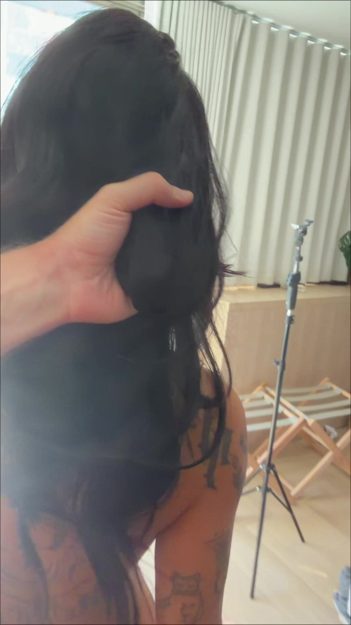 Skcandy: POV: getatoeëerde latina krijgt backshots voor een spiegel