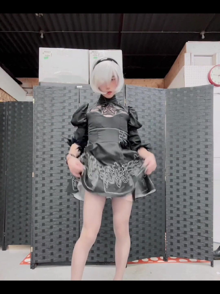 Eva Pans: Cosplaying 2b a Tvorba mléka ....