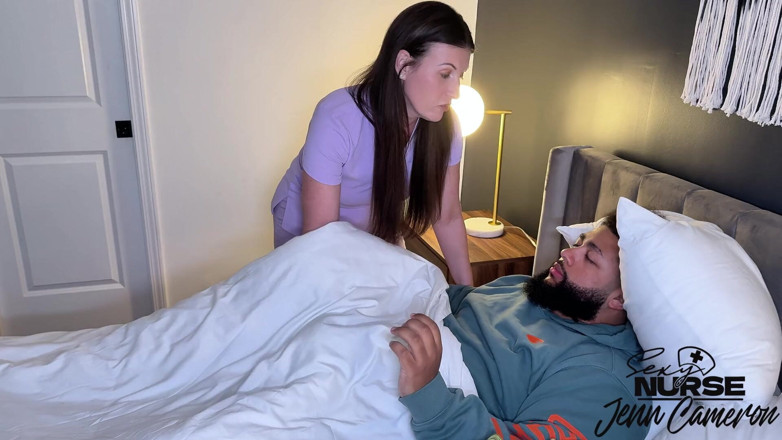 Sexy Nurse Jenn: Roar - Bolehkah Awak Mendengar Singa