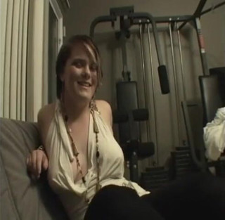 VOP Solo Babes: Geile brunette masturbeert met haar dildo