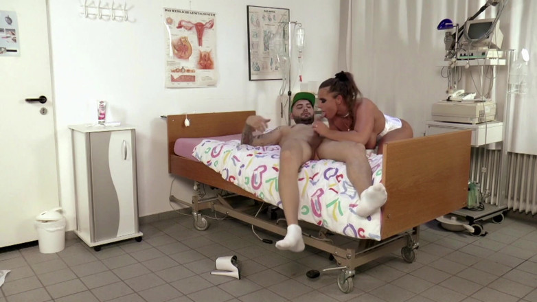 Pornstars fucking XXX: Big ass MILF loves a warm load in her mouth