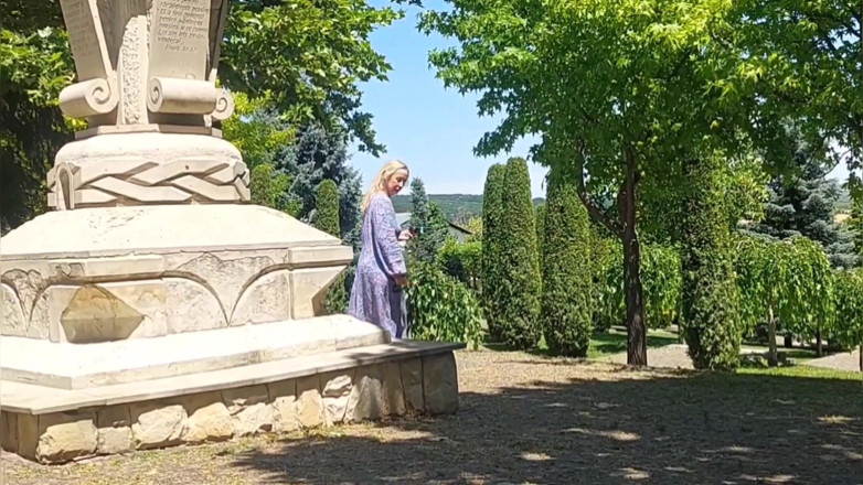 Selena701: Amateur Blonde Mature Wife Enjoys Sex After Walking