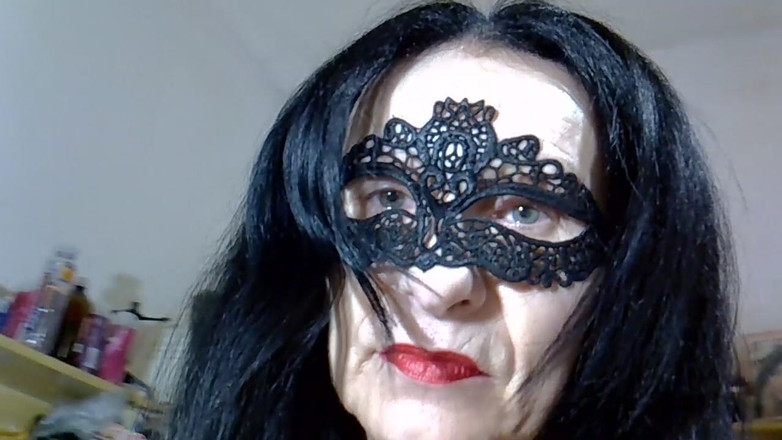 WEBREGINETTA2023: Strumpbyxor står medan de kissar