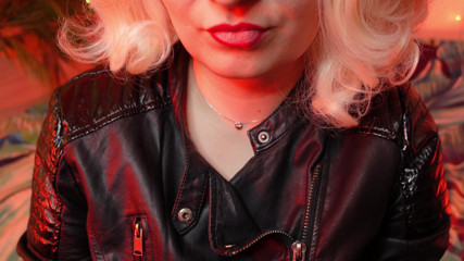 Arya Grander: ASMR video: rossetto caldo in processo Arya Grander