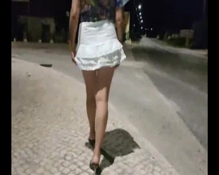 Casal Gresopio films: 길가에서 과시하는 Mel