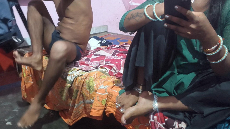 Sobha rani: En iyi üçlü seks 2025:-rahul evi temizlerken siklerini emerek baldızını ve karısını...