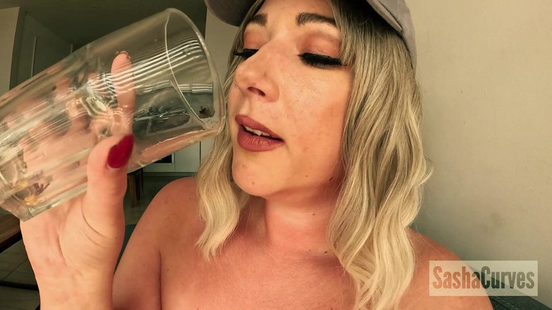 Sasha Curves: Výcvik speciálních ops obryně