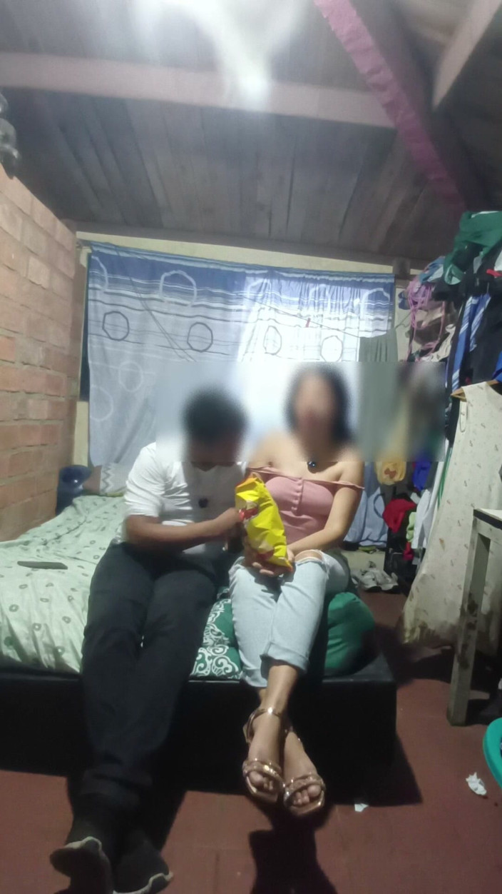 E-Alfa: Il mio fratellastro, padrone di casa reale