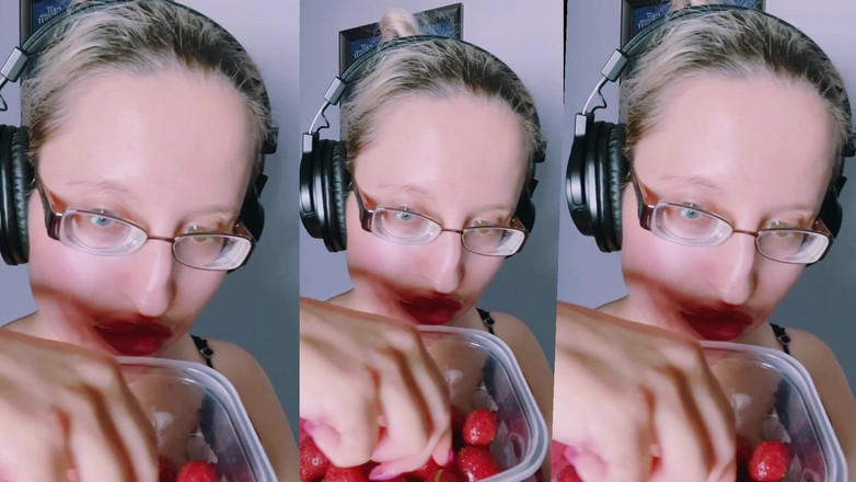 FinDom Goaldigger: Asmr aardbeien eten - Asmr, bril,gianess, lippenstift, grote lippen, mough, voedsel,...
