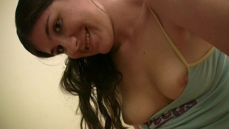 Very hot hardcore: Una timida teen amatoriale che succhia un cazzo