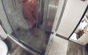 Hotcple: Neuken en zoenen onder de douche