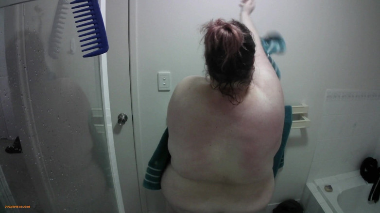LaLaDelilah: Wet BBW shower