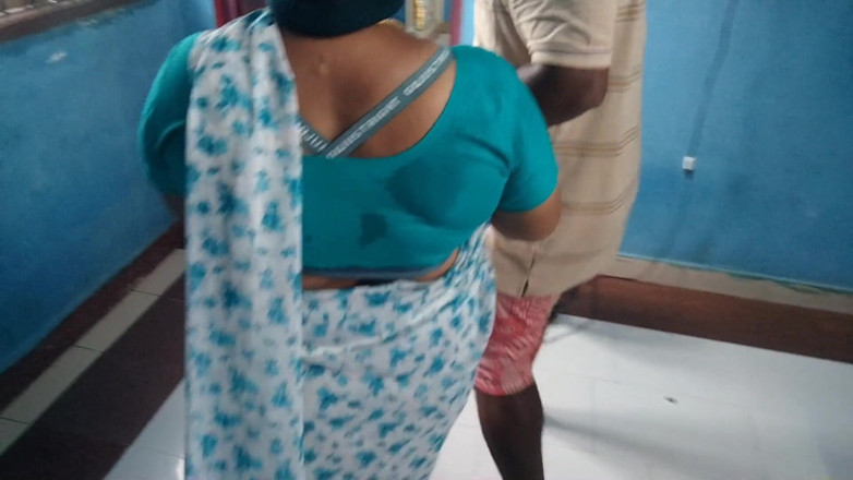 Benita sweety: सिलेंडर डिलीवरी बॉय आंटी के साथ हॉट सेक्स
