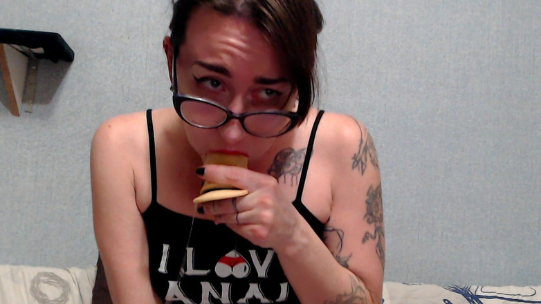 HellENXxOo: Extremamente desleixada na garganta