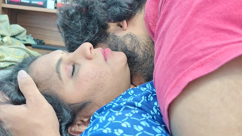 Vaishnavysharunraj: Nighty Hot Fuck by Husband and Wife in Bedroom Part - 3,...