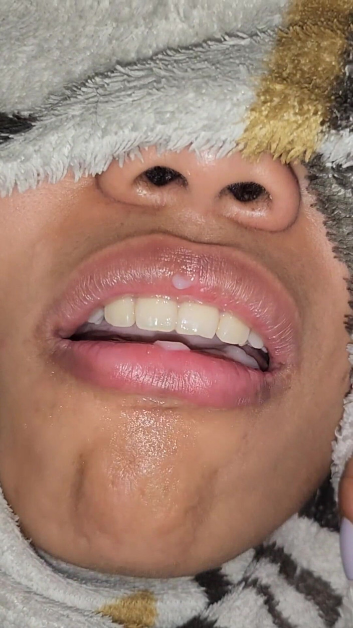 Pietro Montoya: Пробуджую свого раба, щоб дати їй кашу сперми вранці 24.01.2025