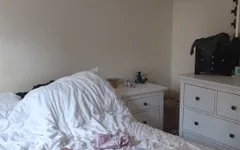 Apenas um vídeo rápido de mim experimentando algumas calcinhas da minha esposa