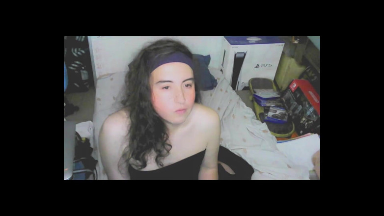 Ruby Stars: Cute cd girl, beautiful eyes and face. Kissing, licking and...