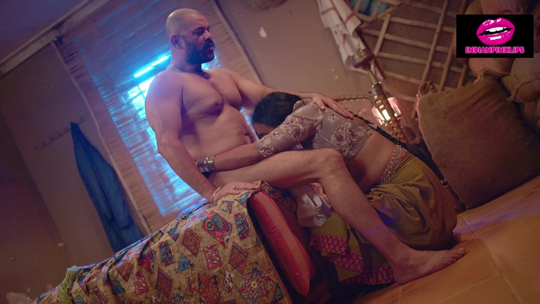 Indianpinklips: Indische sexy bhabhi betrogen ihren ehemann und wurde von ihrem...