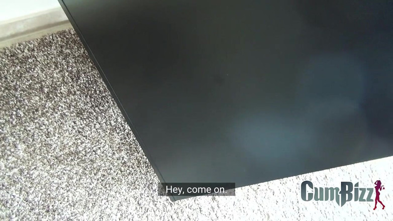 Cumbizz: Sinh viên dê cổ họng Hà Lan nuốt rất nhiều...