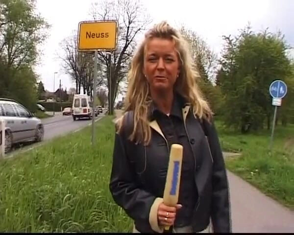 German's MILF: Duitse stiefmoeder met grote tieten kreeg grote cumshot op tieten