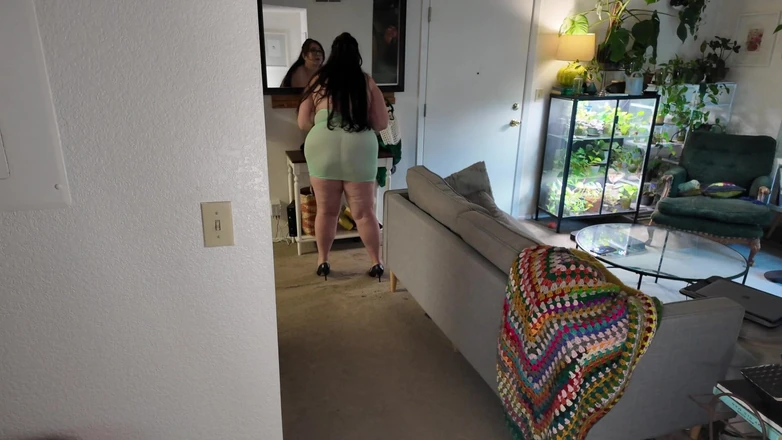 cutejayne: Curvy Big Tit BBW MILF Catwalk and Strip