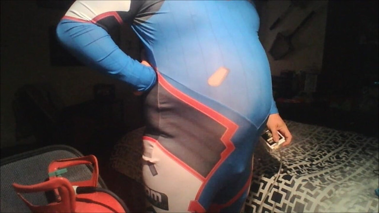 Akevantelico91: Luftinflation i D.v-bodysuit