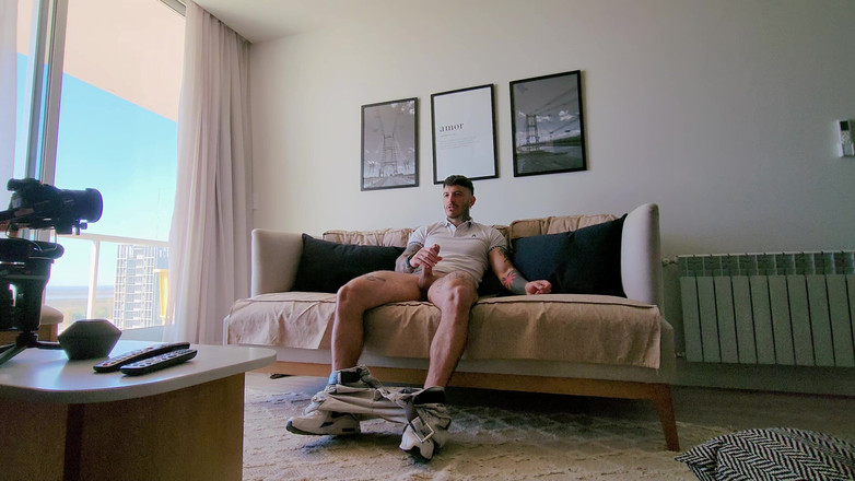 Young big apple: HINTER DEN KULISSEN! Ein extremer Blowjob für meinen Mann