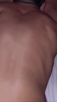 Anal creampie med muskulös heterosexuell!!