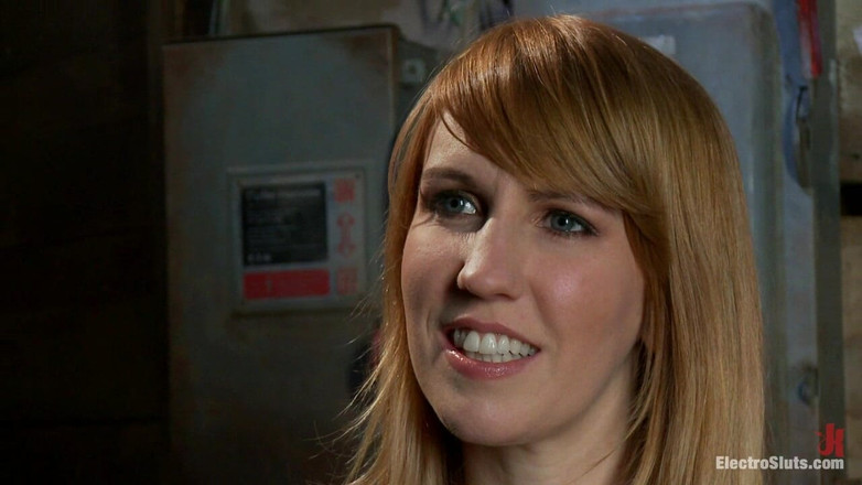 Electrosluts by Kink: 金属製のケージからの驚くべき衝撃