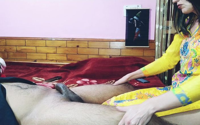 Bolly Karma: Le piace un BBC davanti alla fotocamera dal vivo