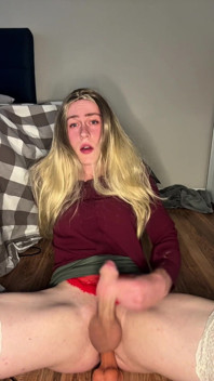 kamsin femboy ki mashin dvara chudaee