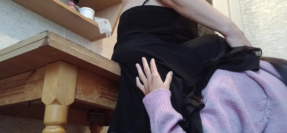 Lesbian-candys: Pacarku mergokin aku lagi sama ibunya, tapi dia nggak ngeliat...