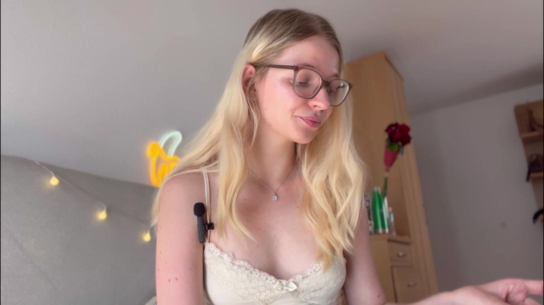 Goddess_Bella_Rae: Regardez ça avant de commencer avec femdom
