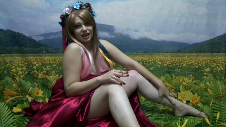 Goddess Misha Goldy: Fumando na natureza e provocando você