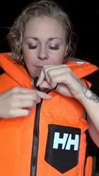 ช่วยฉันเสียวในเสื้อชูชีพของฉัน