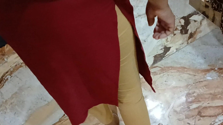 Apple Porn: Kali pertama desi cantik dengan orang asing dari luar