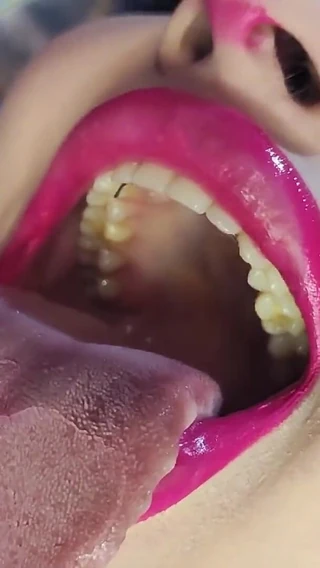 Princess18_: Kissing and Licking Glass Sheet