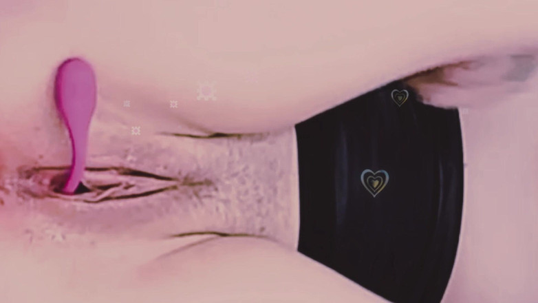 Nicolette69w: Ze Speelde Met Haar Didelot En Vibrator Tot Ze Een...