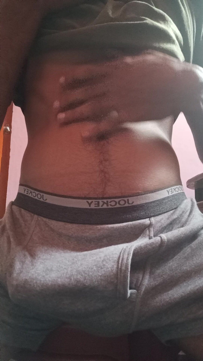 Robbie Erotic: Chutná lízátka z kapesní díry ven