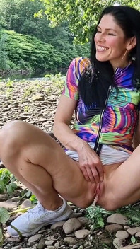 Wide Gaping Naked Outdoors and Pissing