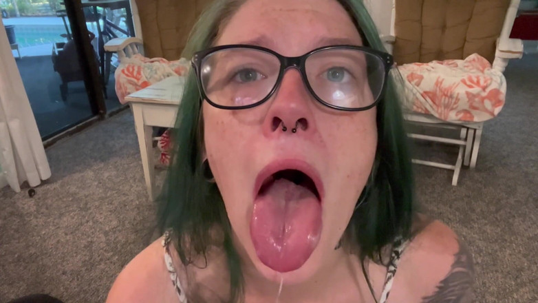 Missellie8: Con đĩ thèm khát