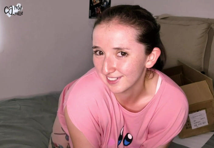 Candy Camille: Boneka seks sohimi unboxing