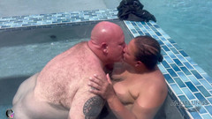 Lady O: Futai în piscină